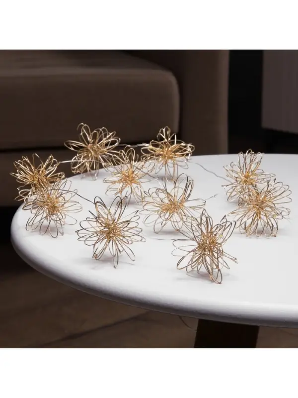 Гирлянда &laquo;Нить&raquo; роса 5 см с насадками &laquo;Вспышка&raquo;, IP20, серебристая нить, 10 LED, от батареек АА&times;2, свечение тёплое белое