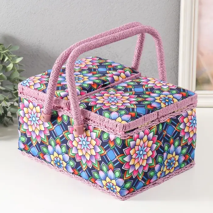 Шкатулка для рукоделия и шитья &laquo;Цветы калейдоскопа&raquo;, хранение ниток, иголок, мелочи, 19&times;26&times;14.5 см