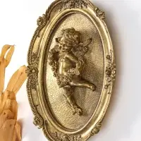 Панно интерьерное полистоун "Ангел с венком из роз" золото 21,5х4х27 см