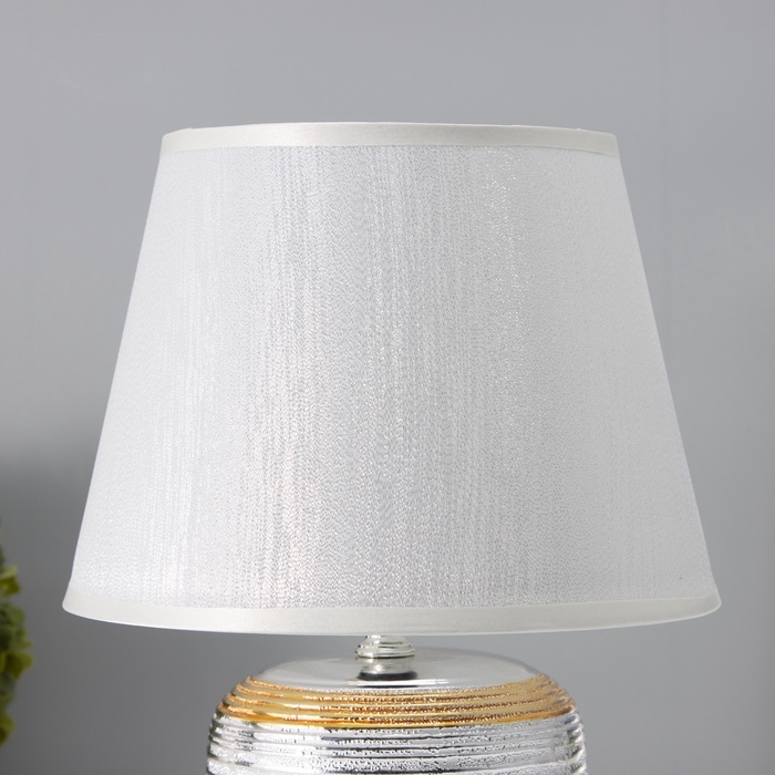 Настольная лампа с абажуром RISALUX «Кэнди», Е14, 40 Вт, 22.5×22.5×34.5 см Настольная лампа с абажуром RISALUX «Кэнди», Е14, 40 Вт, 22.5×22.5×34.5 см