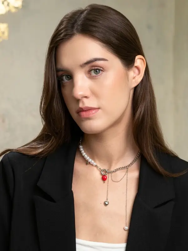 Колье с подвеской на цепочке &laquo;Сердце с жемчугом&raquo;, керамика, L=35 + удлинитель 5 см, белый, красный в серебре