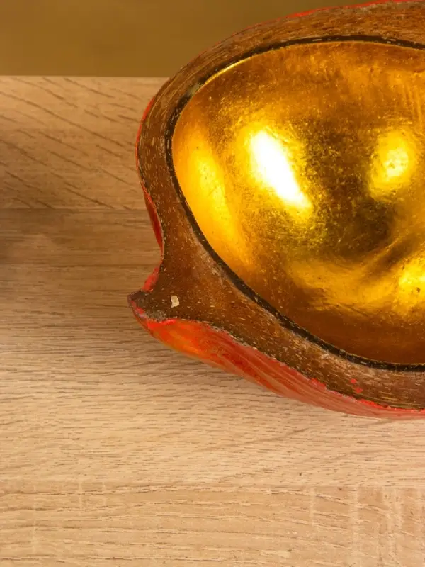 Чаша из кокоса, 19×22×10 см, красно-золотая Чаша из кокоса, 19×22×10 см, красно-золотая