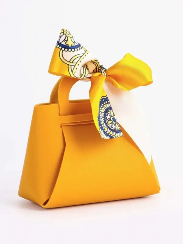 Кожаная подарочная сумочка для бижутерии и сувениров, жёлтая с бантом (лента), 13&times;12&times;5.5 см