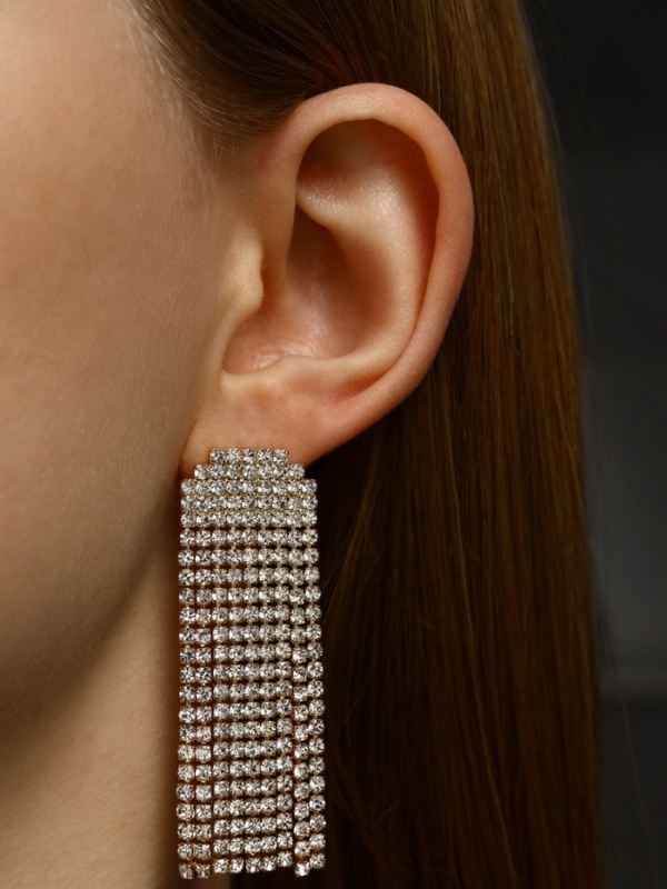 Серьги висячие со стразами «Водопад» мягкий квадрат, цвет белый в золоте Серьги висячие со стразами «Водопад» мягкий квадрат, цвет белый в золоте