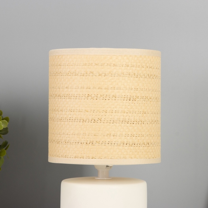 Лампа настольная Лампа настольная "Лиза" 1х40Вт Е14 белый 13х13х24см