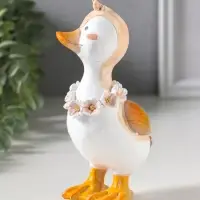 Сувенир полистоун "Утёнок с цветочным венком на шее" 9,5х6,5х17 см