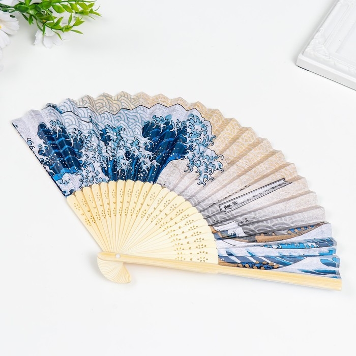Веер бамбук, бумага h=21 см  Веер бамбук, бумага h=21 см "Большая волна в Канагаве"