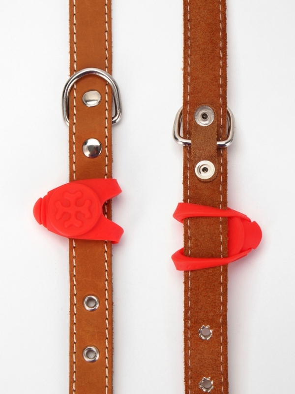 Световой маячок на ошейник/поводок с 3 режимами свечения  Световой маячок на ошейник/поводок с 3 режимами свечения "Лапка", 3,2 см, силикон, красный