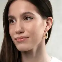 Серьги большие &laquo;Стиль. Полукольцо&raquo;, акрил, белые в золоте