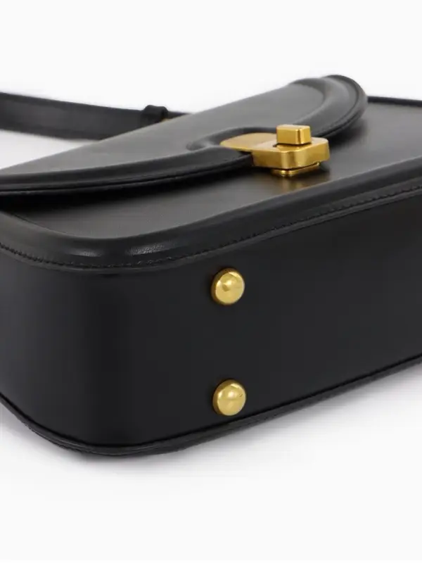 Сумка женская мессенджер TEXTURA на клапане, 23&times;6&times;13 см, чёрная