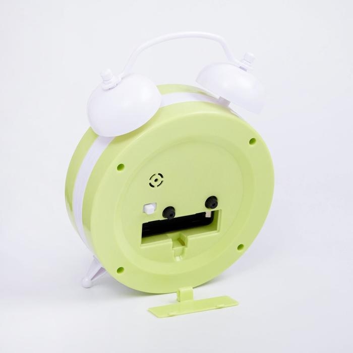 Часы - будильник настольные Часы - будильник настольные "Гармония", дискретный ход, циферблат d-10 см, 14 х 12.5 см, АА