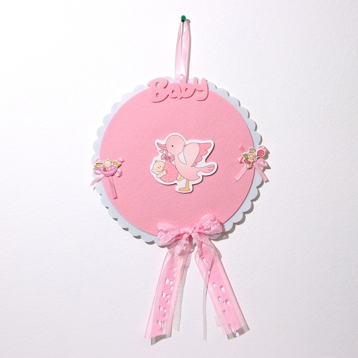 Декоративное украшение (подвеска) Декоративное украшение (подвеска) "Аист с девочкой" 27х27х46 см, розовый