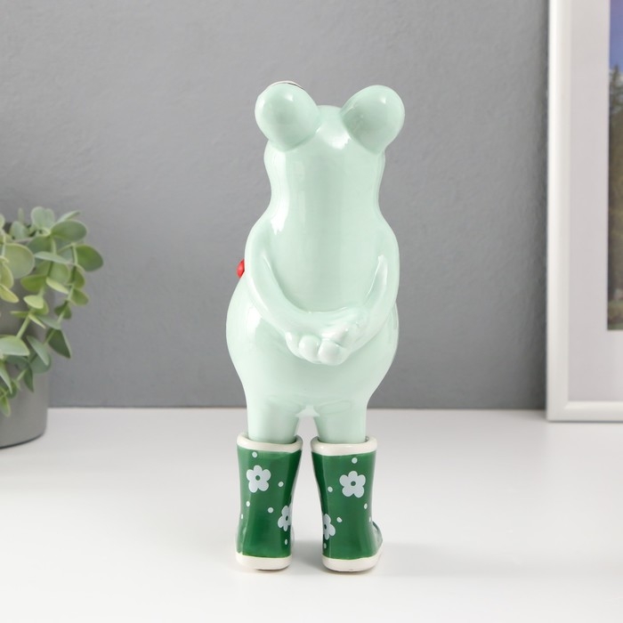 Сувенир керамика Сувенир керамика "Лягушонок в резиновых сапогах, с божьей коровкой" 11,2х8,2х22,2 см