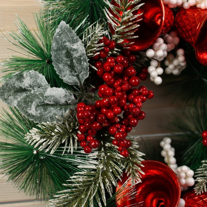 Венок новогодний d-30 см  Венок новогодний d-30 см "Лесной фестиваль" колокольчики ягодки
