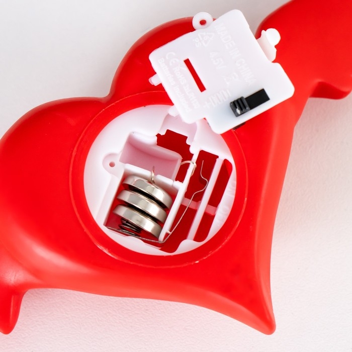 Ночник Сердце с крыльями LED красный 7х14,3х3,8 см RISALUX Ночник Сердце с крыльями LED красный 7х14,3х3,8 см RISALUX