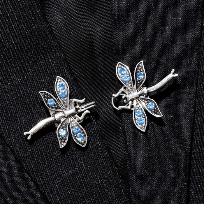 Зажим для кардигана «Стрекоза», цвет синий в чернёном серебре