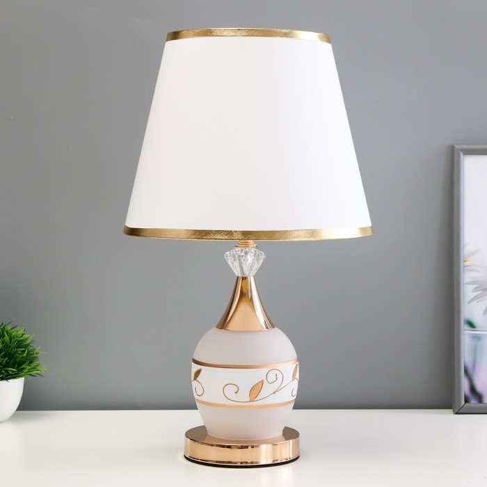 Настольная лампа с подсветкой Настольная лампа с подсветкой "Оливия" Е27 40Вт золото 25х25х42 см