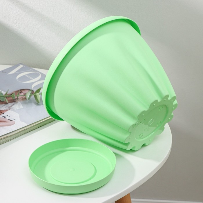 Горшок для цветов с поддоном «Знатный», 3,9 л, d=22,5 см, зелёный Горшок для цветов с поддоном «Знатный», 3,9 л, d=22,5 см, зелёный