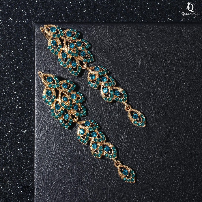 Серьги висячие со стразами «Вечерние» сплетение, цвет изумрудный в золоте, 8 см Серьги висячие со стразами «Вечерние» сплетение, цвет изумрудный в золоте, 8 см