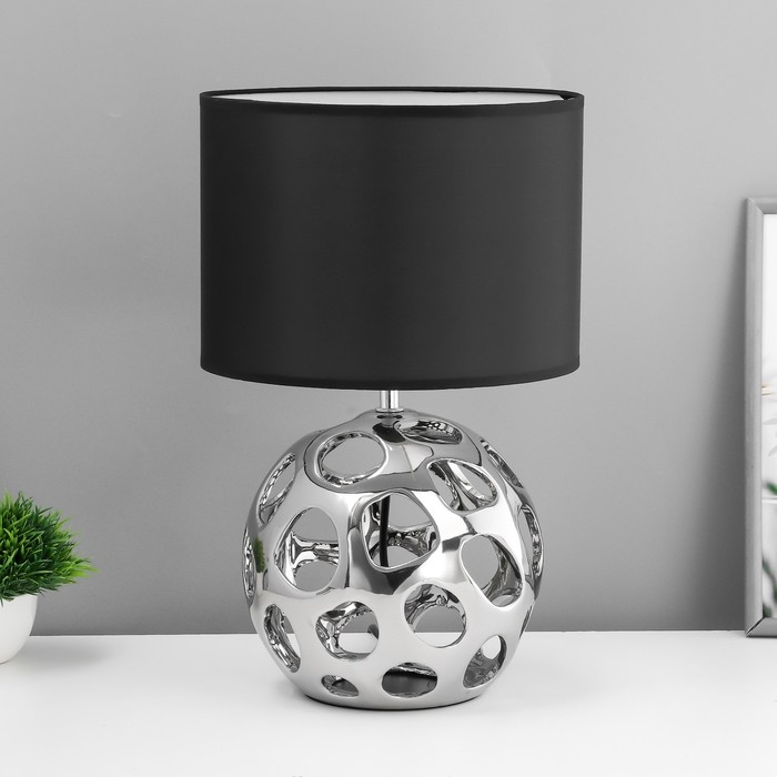 Настольная лампа Настольная лампа "Персея" Е27 40Вт серебро 25х25х41 см RISALUX