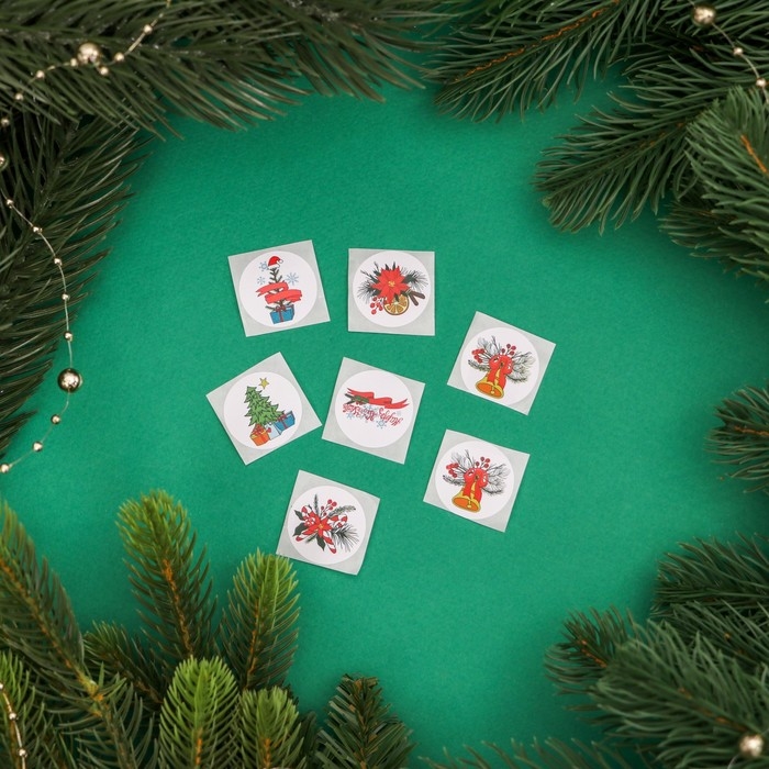 Новый год. Наклейки новогодние в рулоне Новый год. Наклейки новогодние в рулоне "Ёлочки", 500 шт, 2,5 х 2,5 см.