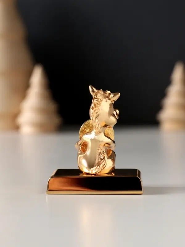 Сувенир Лошадка с монеткой на подставке и с пожеланием "Здоровья", 4*2,3*5см.