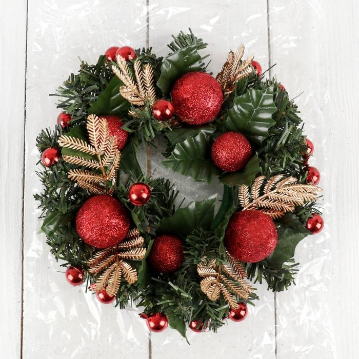 Венок новогодний d-20 см  Венок новогодний d-20 см "Красные шарики"