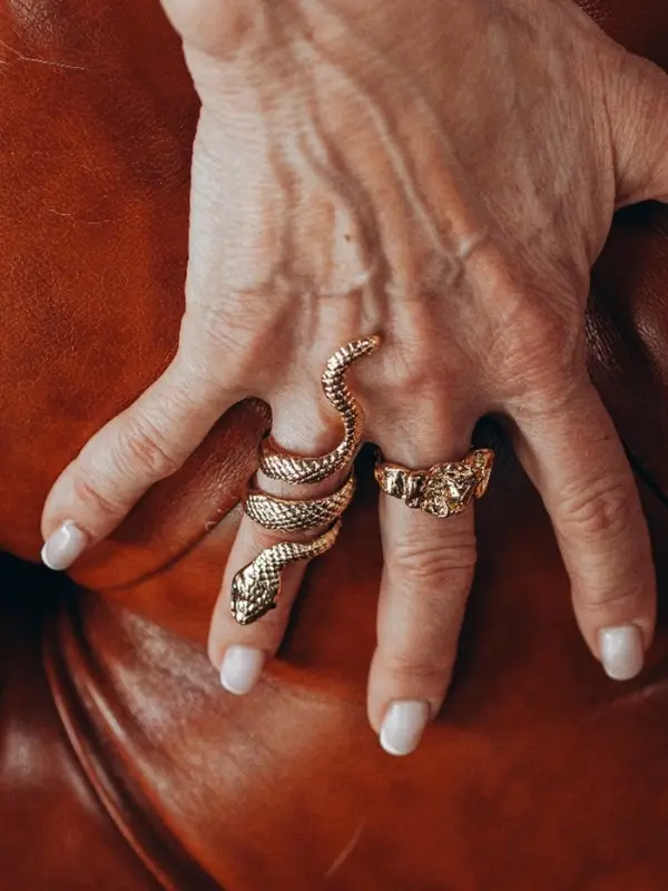 Кольцо &laquo;Змея&raquo;, ребристая, цвет золото, безразмерное