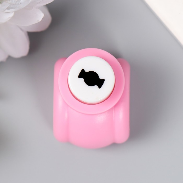 Набор для скрапбукинга Набор для скрапбукинга "Средняя волна" ножницы фигурные 13,5см+4 дырокола d=1,2см 11,2х18 см 94115