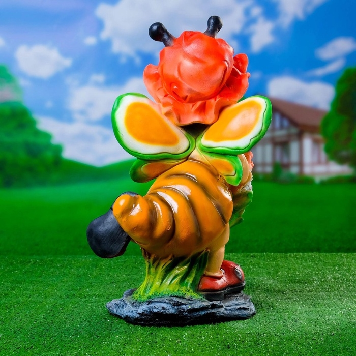 Садовая фигура из полистоуна «Пчёлка в панамке», 49×23×25 см Садовая фигура из полистоуна «Пчёлка в панамке», 49×23×25 см