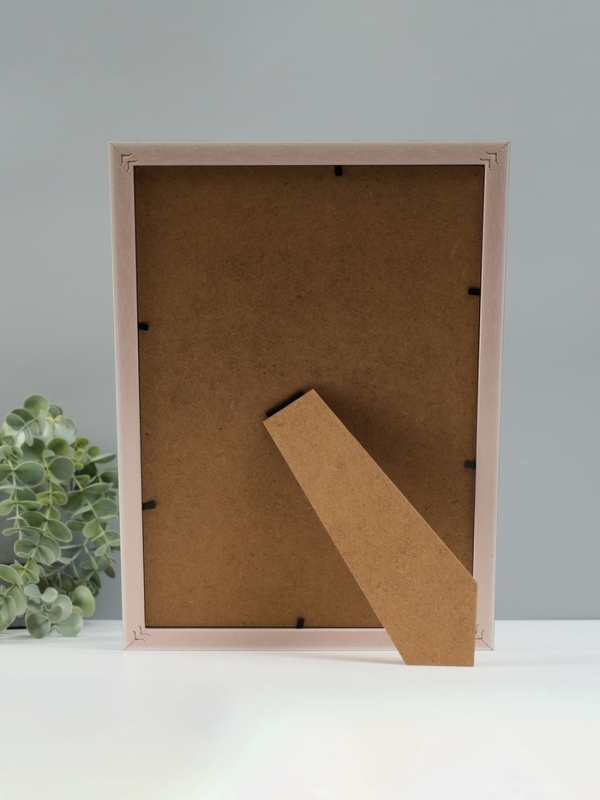 Фоторамка пластик формат А4 "Бело-серая" с золотой полосой 1,5х23,6х32,3 см