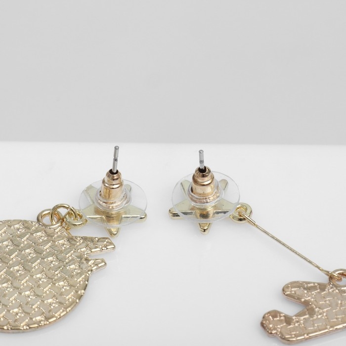 Серьги эмаль «Вокруг света» самолёт и земной шар, цветные в золоте Серьги эмаль «Вокруг света» самолёт и земной шар, цветные в золоте