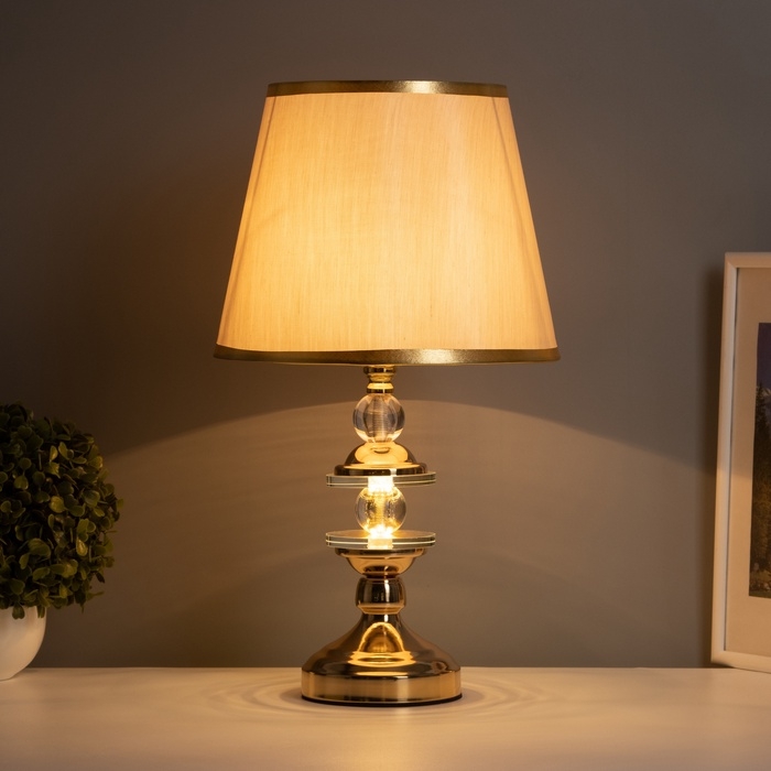 Лампа настольная Лампа настольная "Сентенция" 1х40Вт Е27+ LED подсветка 3Вт золото 25х25х45см