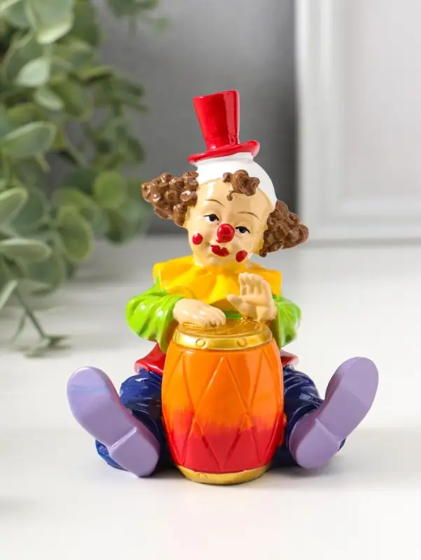 Сувенир полистоун "Клоун с играет на барабане" яркий разноцветный 11 см