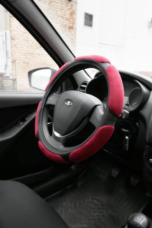 Спонжевая оплетка руля AVS SP-426L-RD ( размер L, красный) - Серия "Sponge"