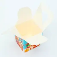 Подарочная коробка Новогодняя Кубик большой «Бельчата» с анимацией 12×12×12 см