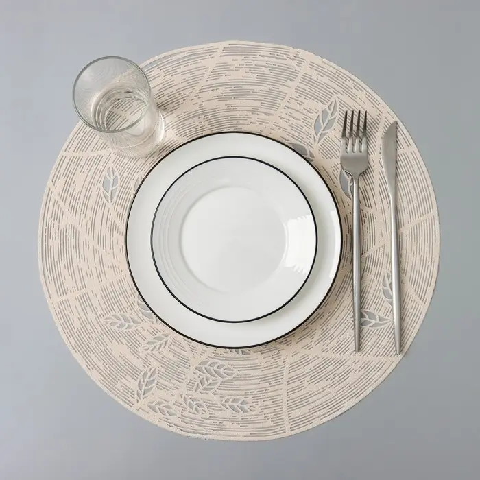 Салфетка сервировочная на стол «Листья», d=38 см, цвет бежевый