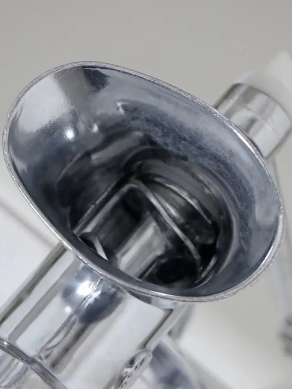 Мясорубка ручная &laquo;Советская&raquo;, алюминий, 22.5&times;13.5 см, серебристая