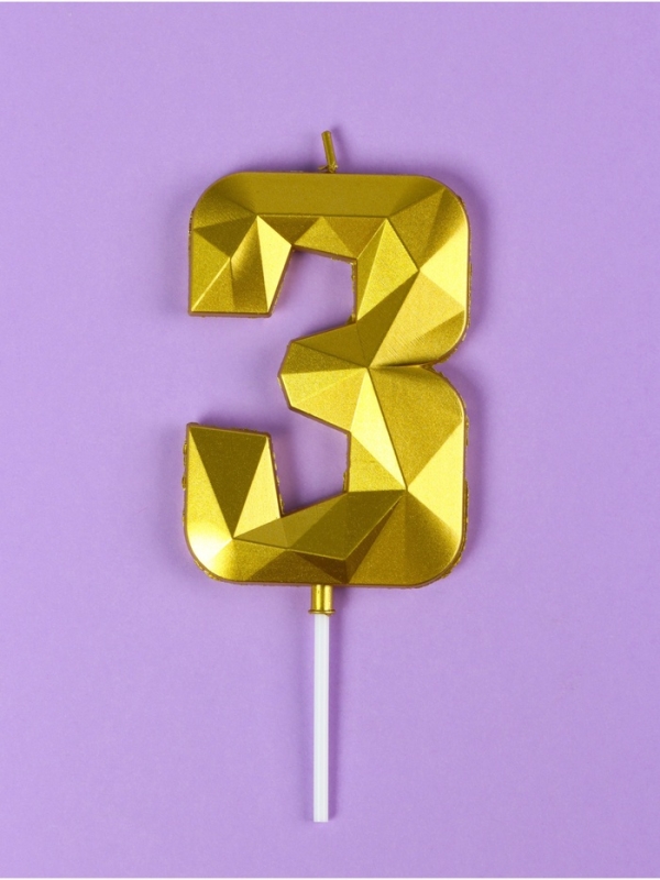 Свеча ГИГАНТ в торт на шпажке «Грань», цифра Свеча ГИГАНТ в торт на шпажке «Грань», цифра "3", золотая, 9 см