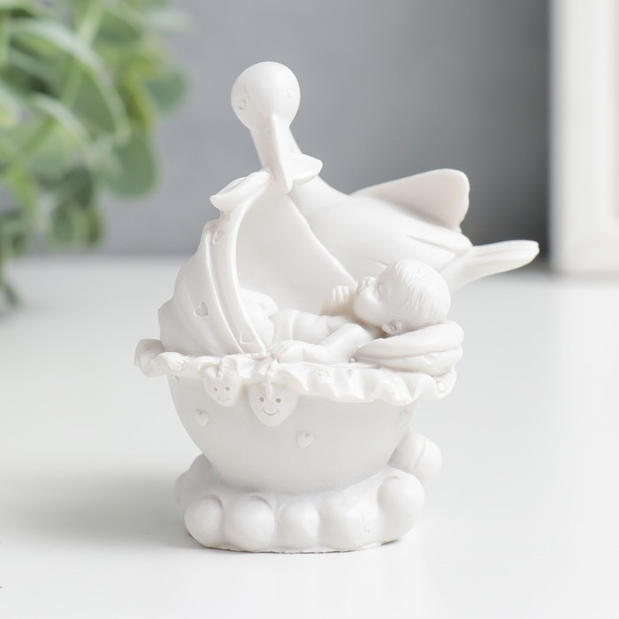 Фигурка полистоун  Фигурка полистоун "Аист с малышом" 7,5х5х6,2 см