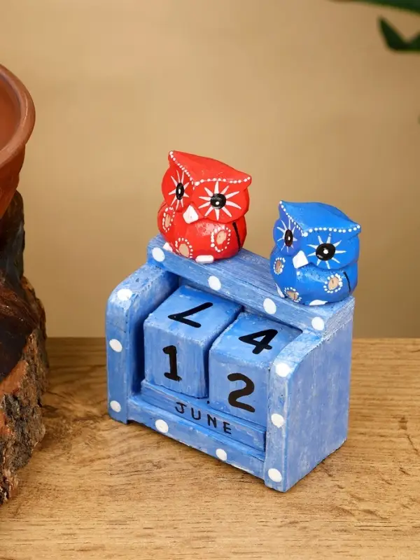 Календарь настольный «Пара совят», 8×4×9.5 см, дерево, синий, красный Календарь настольный «Пара совят», 8×4×9.5 см, дерево, синий, красный