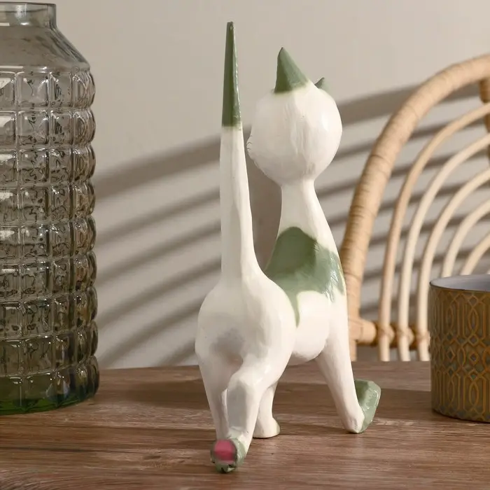 Сувенир дерево "Кошечка" с серым 17х27х7 см