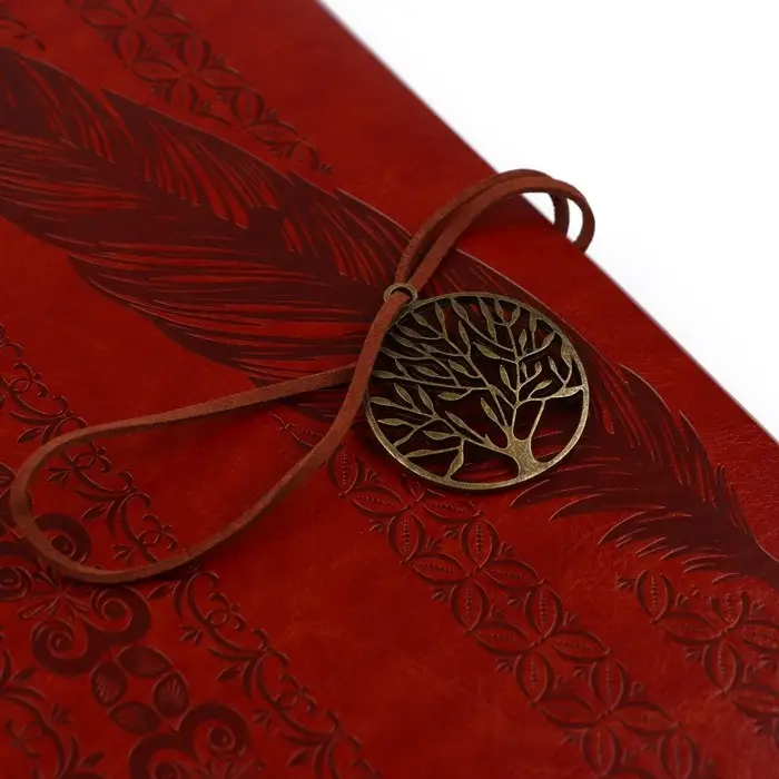 Родословная книга &laquo;Наш род&raquo;, с пером, 56 листов, коричневый, 35&times;25 см