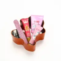 Новогодний подарочный набор косметики: крем для рук, бальзам для губ, пилочка для ногтей, URAL LAB Новогодний подарочный набор косметики: крем для рук, бальзам для губ, пилочка для ногтей, URAL LAB