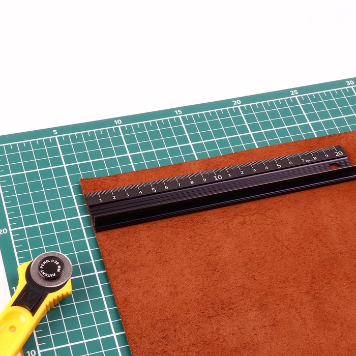 Линейка для кожи, противоскользящая, с упором, металлическая, 20 см, толщина 34 мм Линейка для кожи, противоскользящая, с упором, металлическая, 20 см, толщина 34 мм