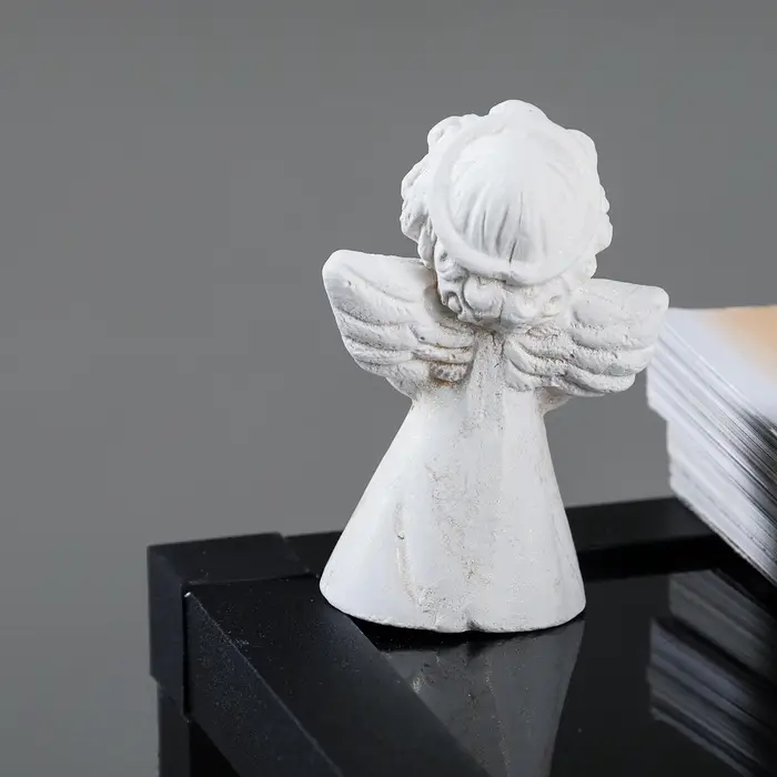 Фигурка гипс &laquo;Молящийся ангел&raquo;, позолота, 3&times;7&times;4.5 см