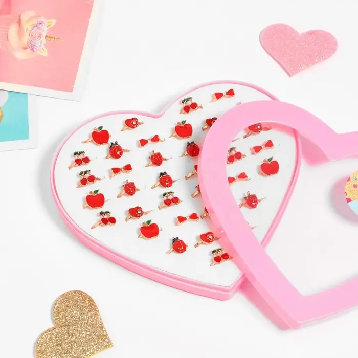 Кольцо детское «Ассорти» в сердце, форма МИКС, цвет красный в золоте, безразмерное Кольцо детское «Ассорти» в сердце, форма МИКС, цвет красный в золоте, безразмерное