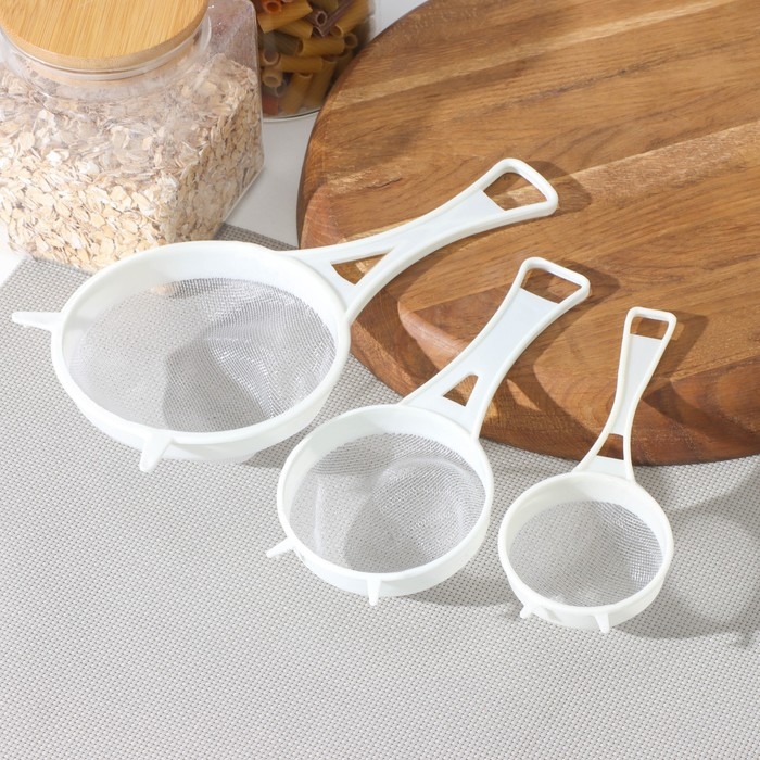 Набор сит Доляна, 3 шт, d=6,5/8/11,5 см, цвет МИКС Набор сит Доляна, 3 шт, d=6,5/8/11,5 см, цвет МИКС