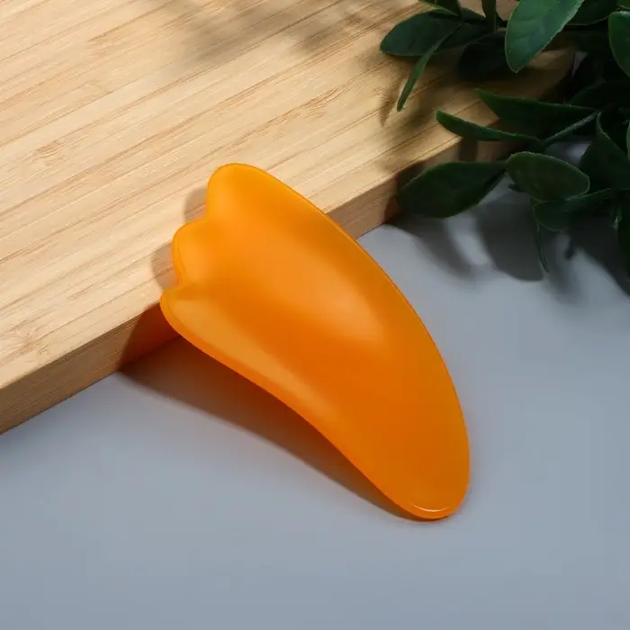Массажёр гуаша «Лапка», 10×5 см, оранжевый Массажёр гуаша «Лапка», 10×5 см, оранжевый