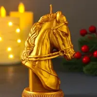 Декоративная свеча "Бюст лошади" (золото), 131 г
